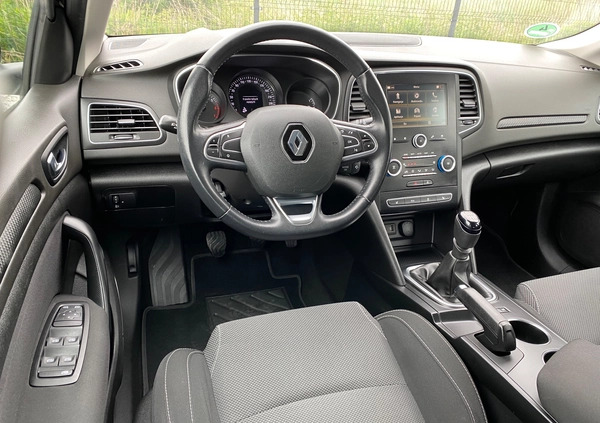 Renault Megane cena 45999 przebieg: 111000, rok produkcji 2017 z Wyszogród małe 781